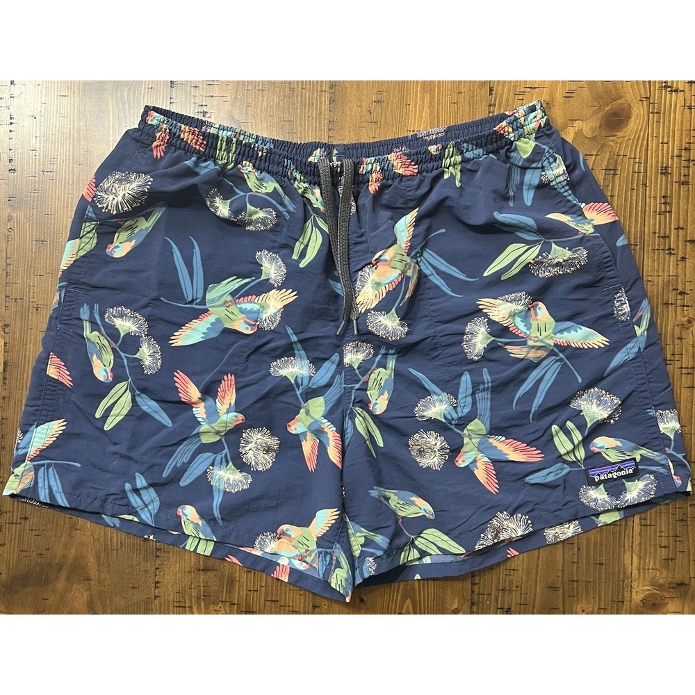 Patagonia Baggies Men's Sz. Large 4.5" Parrots Tropical AOP Swim Lined Shorts